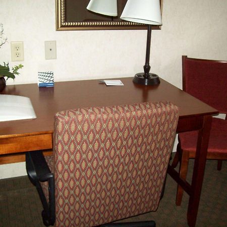Hampton Inn Sidney Eksteriør bilde